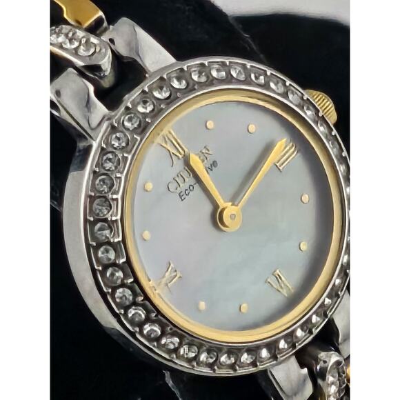 Solar Citizen EcoDrive Ladies Mother Of Pearl Dial Watch Crystal Bezel Mint Runs - Picture 11 of 16